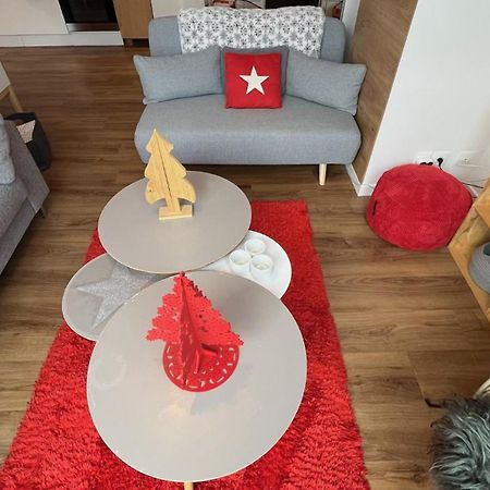 Rouge Canneberge -8 Personnes- 84M2 Vue Degagee Setaz 발루아 외부 사진
