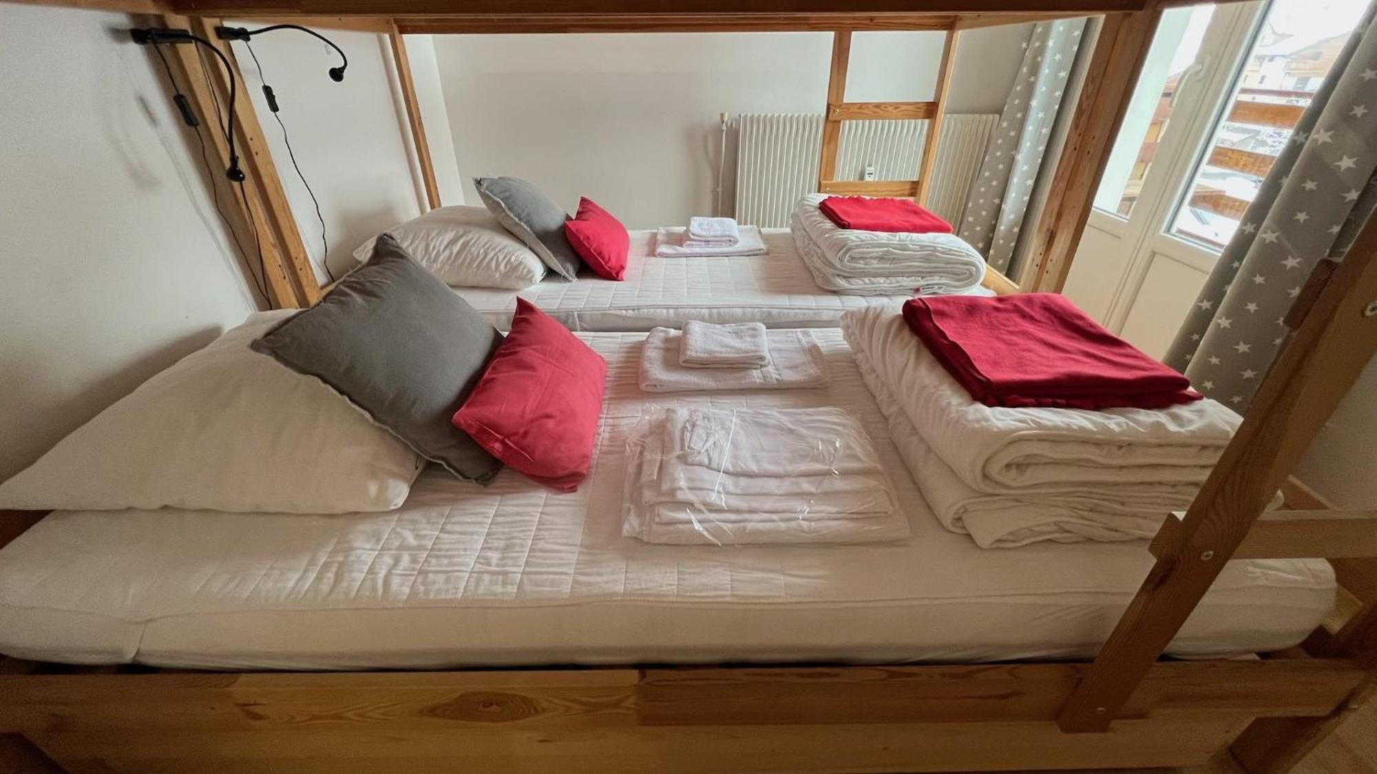Rouge Canneberge -8 Personnes- 84M2 Vue Degagee Setaz 발루아 외부 사진