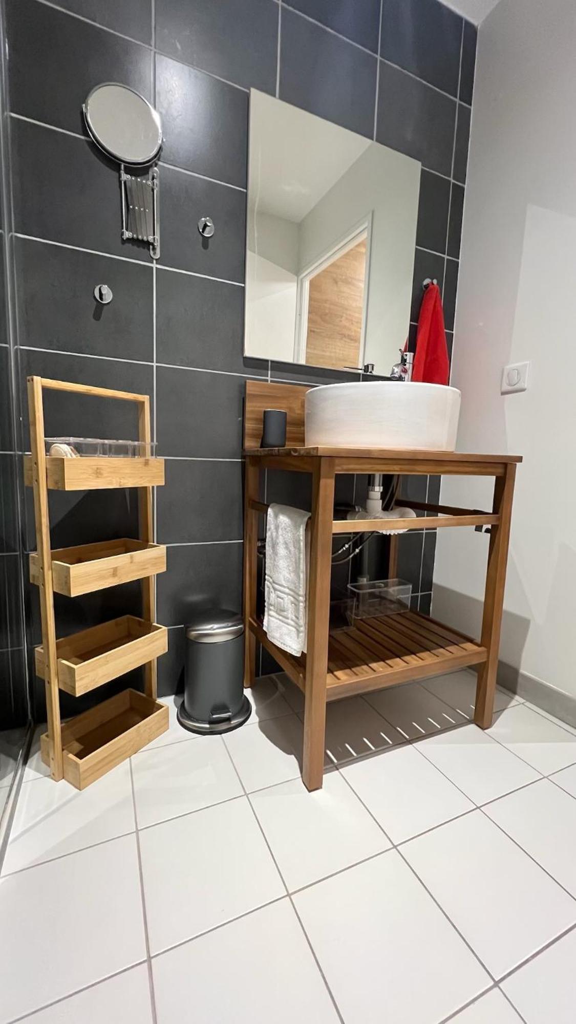 Rouge Canneberge -8 Personnes- 84M2 Vue Degagee Setaz 발루아 외부 사진
