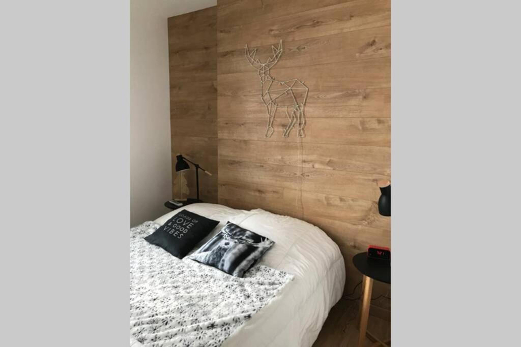 Rouge Canneberge -8 Personnes- 84M2 Vue Degagee Setaz 발루아 외부 사진